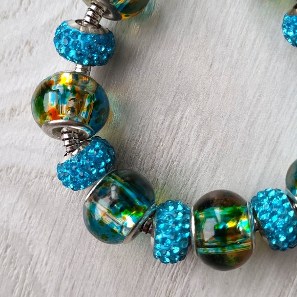 Vintage Green & Blue Glass & Crystal Beaded Silver Charm Bracelet - Picture 3 of 4